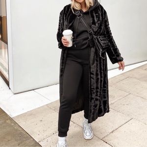 NWT JLUXLABEL Black Faux Fur Coat